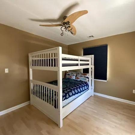 3 Bedroom Atlantic City House Steps From Boardwalk, Beach, Shopping , Nightlife. Exterior photo