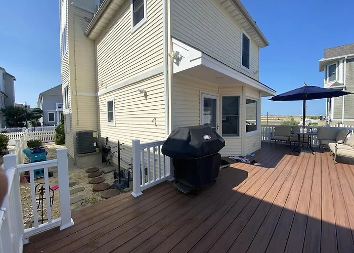 3 Bedroom Atlantic City House Steps From Boardwalk, Beach, Shopping , Nightlife.