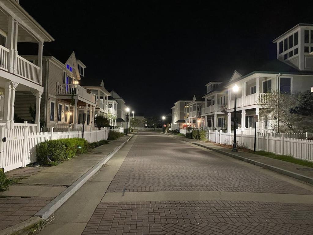 Сasa de vacaciones 3 Bedroom Atlantic House Steps From Boardwalk, Beach, Shopping , Nightlife. Atlantic City