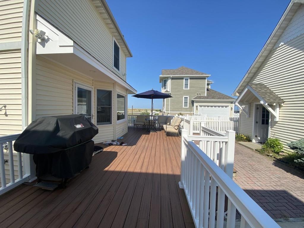 Сasa de vacaciones 3 Bedroom Atlantic House Steps From Boardwalk, Beach, Shopping , Nightlife. Atlantic City